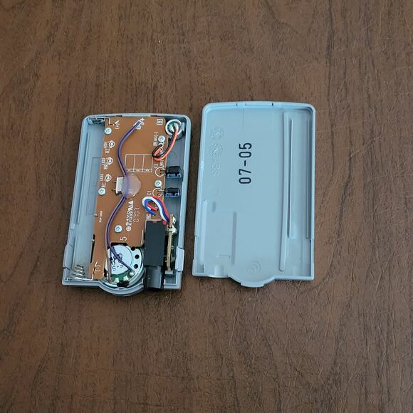 Korg GA30 Ultra Compact Guitar and Bass Tuner. New, open box - Picture 10 of 13